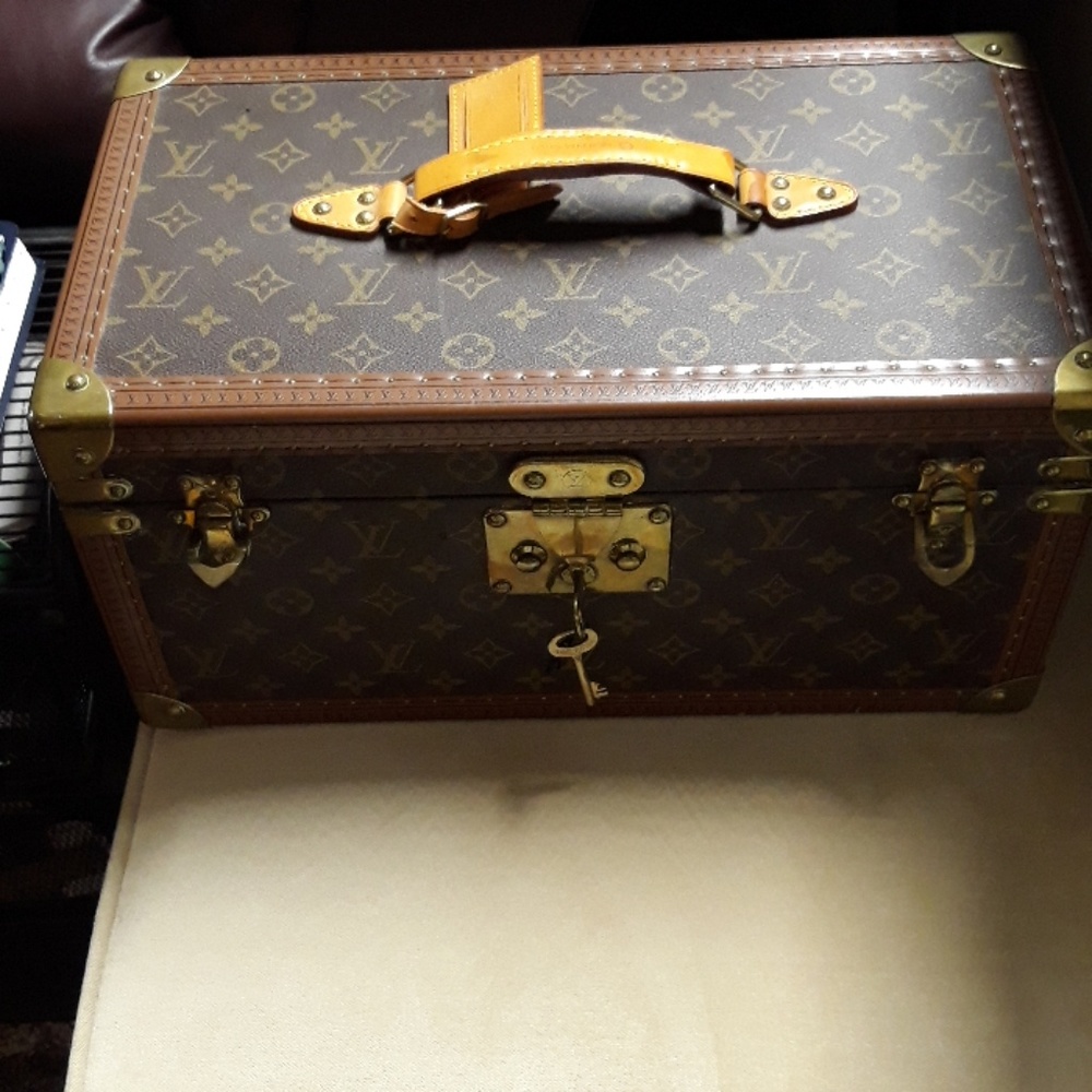 Louis Vuitton Boite Bouteilles Trunk Vanity Box M21822